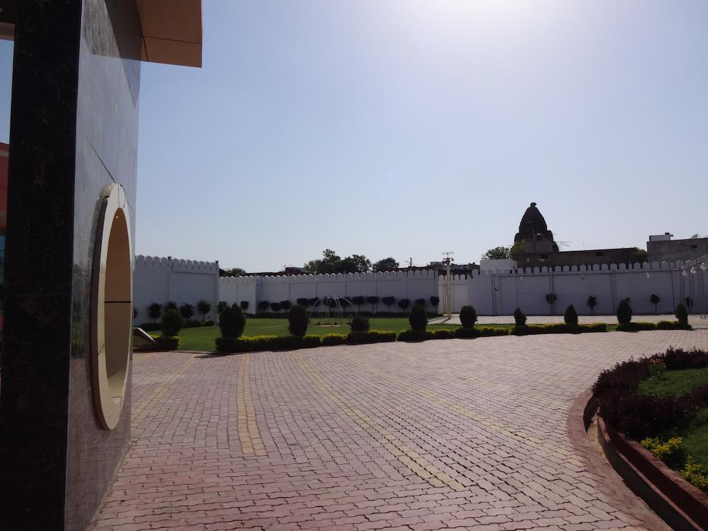 Hardik Resort Orchha Exterior photo