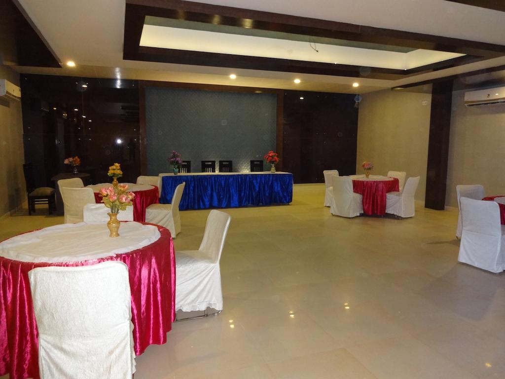 Hardik Resort Orchha Exterior photo